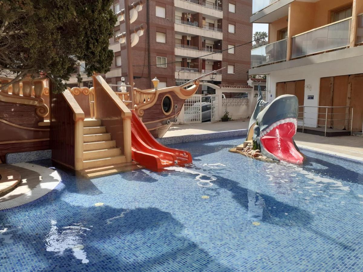 Hotel Bon Repos カレーリャ エクステリア 写真